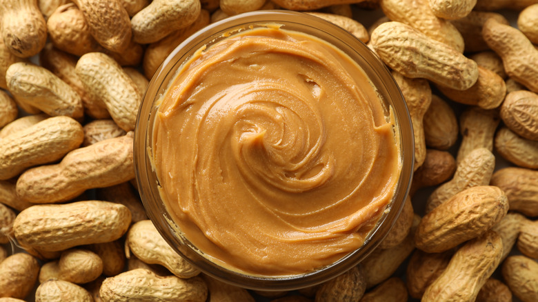 The Protein in Peanuts Promotes Muscle Growth.